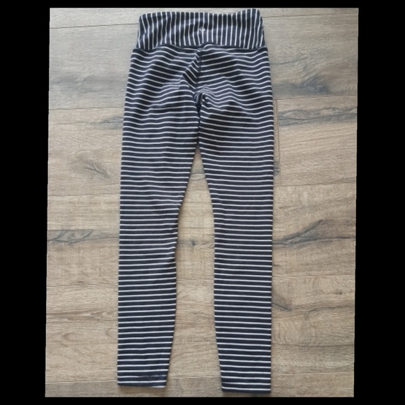 🚫SOLD🚫Lululemon parallel stripe wunder under 2 - Picture 2 of 7